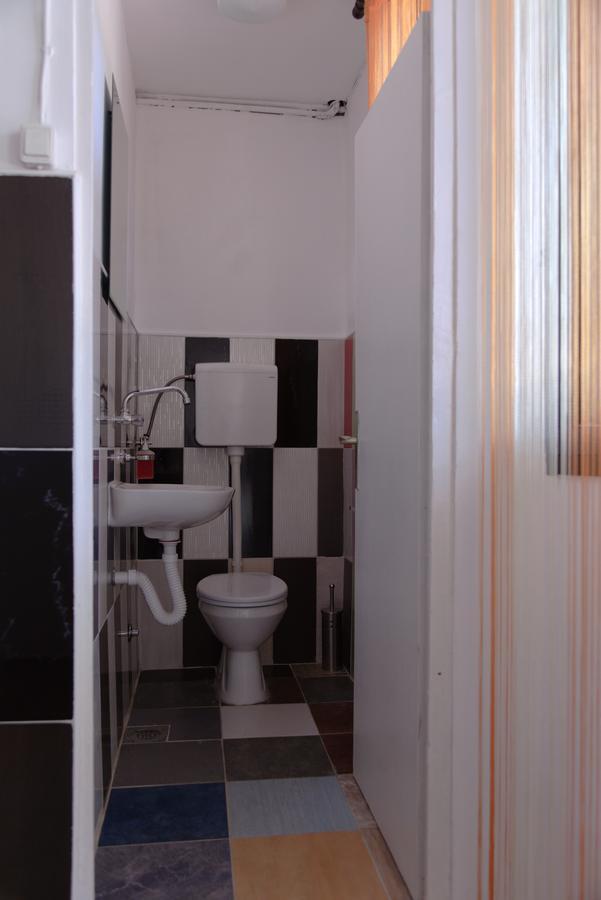 Hostel Belgrade Shungit Dragana Jeftica Br 10 المظهر الخارجي الصورة