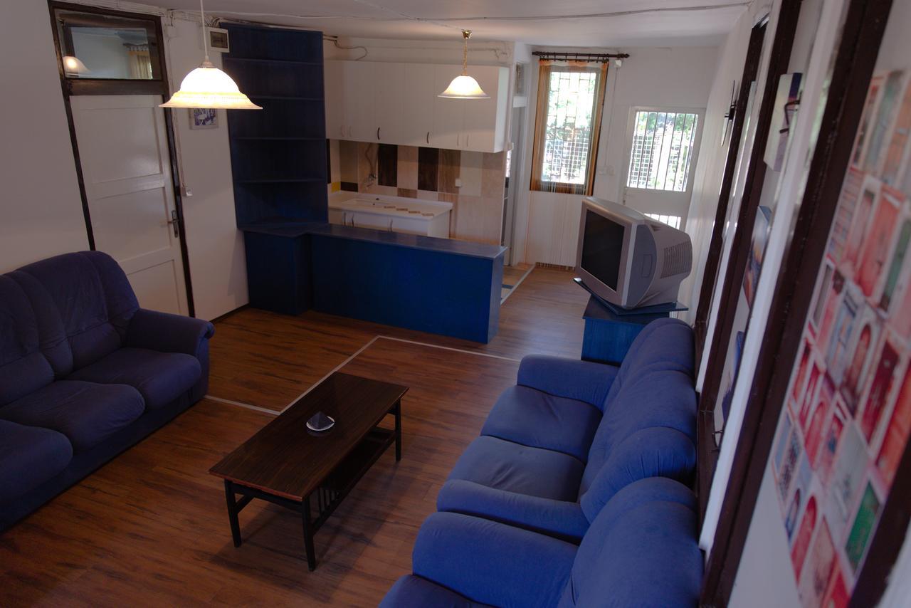 Hostel Belgrade Shungit Dragana Jeftica Br 10 المظهر الخارجي الصورة